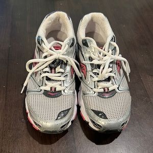 Saucony Grid Stratos 5 Shoes size 8.5 Women’s